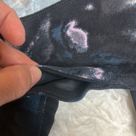 New Balance Multicolored Mesh Leggings - Picture 13 of 13